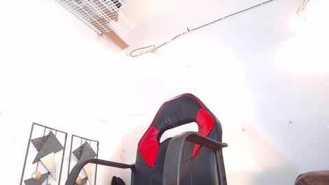 Snapshot of black_raiden chatting on 10/13/25, 12:32 black raiden online show from 10/13/25, 12:32