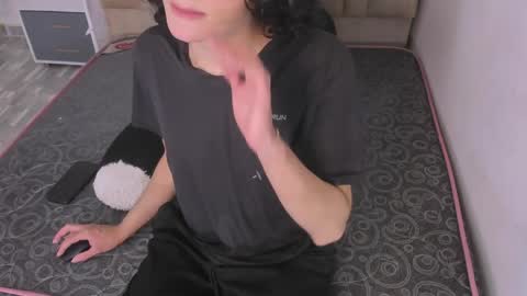 Snapshot of black_rose02 chatting on 04/08/26, 11:32 B L A C K R O S E online show from 04/08/26, 11:32