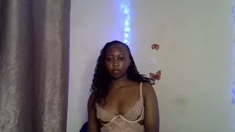 Snapshot of black_rosey chatting on 11/20/25, 05:56 veraa online show from 11/20/25, 05:56