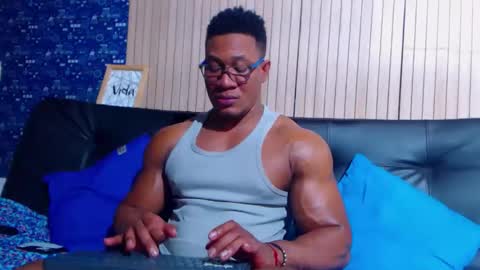 duglas online show from 02/04/26, 07:42