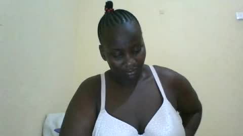 Snapshot of blackbeauty002 chatting on 06/12/26, 07:46 PACIFICA online show from 06/12/26, 07:46
