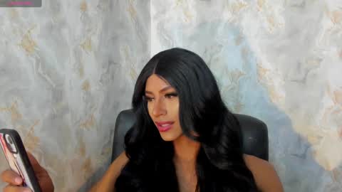 Nina online show from 01/21/25, 02:05