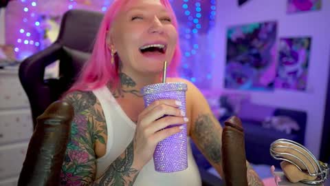 Snapshot of blackedbarbie chatting on 12/06/24, 07:34 Alice online show from 12/06/24, 07:34