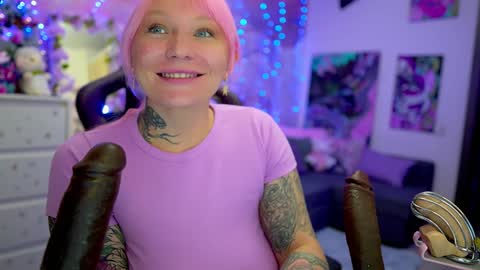 Snapshot of blackedbarbie chatting on 12/26/24, 09:58 Alice online show from 12/26/24, 09:58