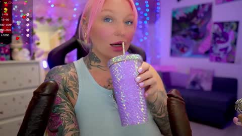 Snapshot of blackedbarbie chatting on 02/05/25, 06:48 Alice online show from 02/05/25, 06:48