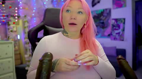 Snapshot of blackedbarbie chatting on 02/19/25, 12:44 Alice online show from 02/19/25, 12:44