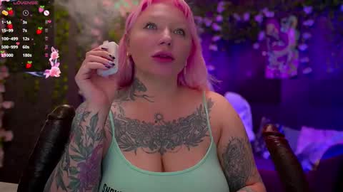 Snapshot of blackedbarbie chatting on 10/04/25, 07:01 Alice online show from 10/04/25, 07:01