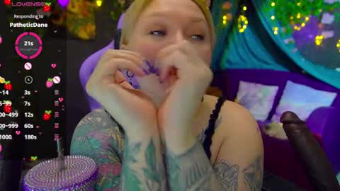Snapshot of blackedbarbie chatting on 06/01/26, 01:24 Alice online show from 06/01/26, 01:24