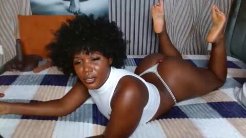 Snapshot of blackmellanin_ chatting on 04/30/26, 08:09 Smiley sylivia online show from 04/30/26, 08:09