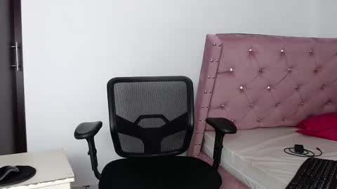 Twtter 1MikeBeckford            Onlyfns beckfordmike online show from 03/03/25, 11:33