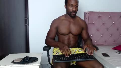 Twtter 1MikeBeckford            Onlyfns beckfordmike online show from 03/05/25, 12:55