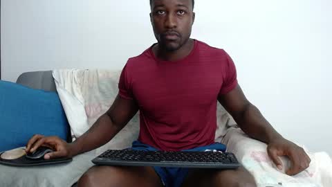 Snapshot of blacknikes chatting on 05/12/26, 12:02 Twtter 1MikeBeckford Onlyfns beckfordmike online show from 05/12/26, 12:02