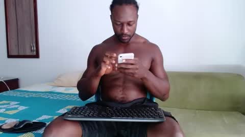 Twtter 1MikeBeckford            Onlyfns beckfordmike online show from 07/01/26, 02:07