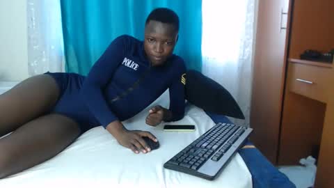 Snapshot of blackpappiy chatting on 11/08/25, 03:39 blackpappiy online show from 11/08/25, 03:39