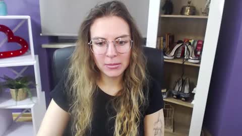 Z O E Y online show from 01/09/25, 05:34