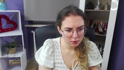 Z O E Y online show from 01/30/25, 05:30