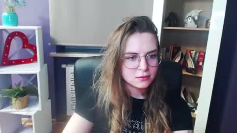 Z O E Y online show from 02/20/25, 05:44