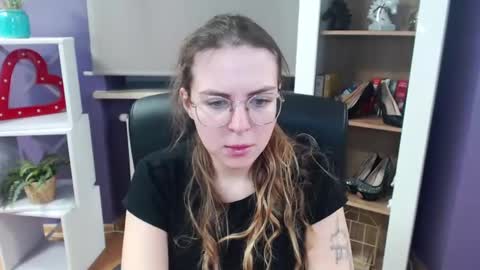 Z O E Y online show from 02/24/25, 05:33