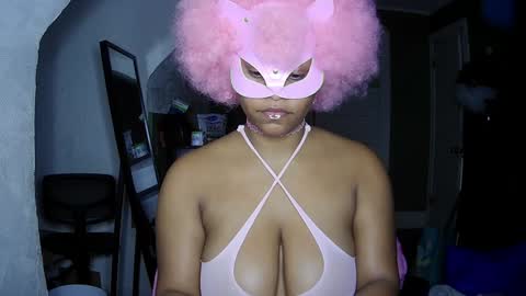 Snapshot of blacksirenqueen chatting on 12/15/24, 03:56 Queen Siren online show from 12/15/24, 03:56