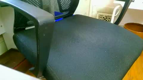 Snapshot of blackuncut55 chatting on 11/07/25, 04:18 Aqua online show from 11/07/25, 04:18