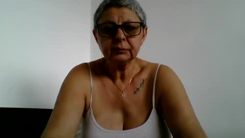 Snapshot of blackwidow05 chatting on 07/16/26, 10:32 Black Widow online show from 07/16/26, 10:32