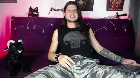 Snapshot of blackwolf_6 chatting on 12/16/24, 09:31 Dave online show from 12/16/24, 09:31