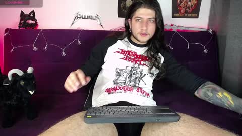 Snapshot of blackwolf_6 chatting on 12/18/24, 10:24 Dave online show from 12/18/24, 10:24