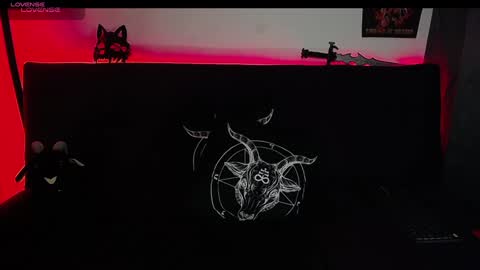 Snapshot of blackwolf_6 chatting on 01/10/25, 02:35 Dave online show from 01/10/25, 02:35