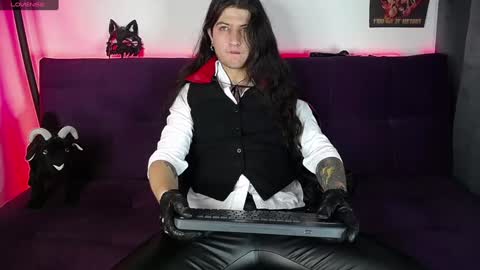 Snapshot of blackwolf_6 chatting on 01/11/25, 04:57 Dave online show from 01/11/25, 04:57