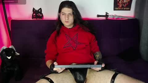 Snapshot of blackwolf_6 chatting on 01/17/25, 04:49 Dave online show from 01/17/25, 04:49