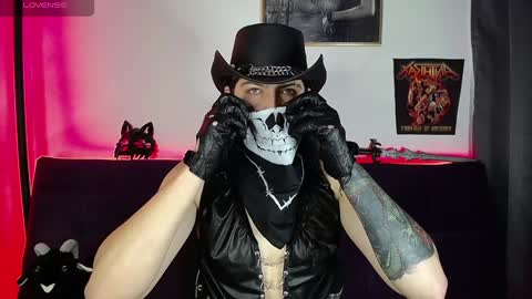 Snapshot of blackwolf_6 chatting on 01/17/25, 07:38 Dave online show from 01/17/25, 07:38