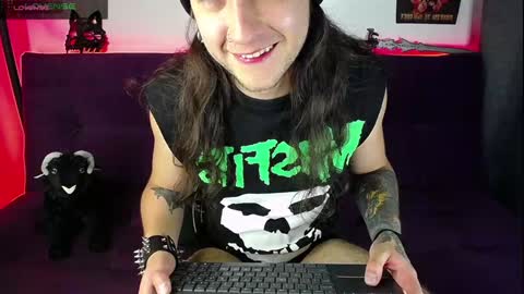 Snapshot of blackwolf_6 chatting on 01/22/25, 05:16 Dave online show from 01/22/25, 05:16