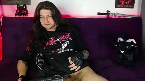 Snapshot of blackwolf_6 chatting on 01/22/25, 08:18 Dave online show from 01/22/25, 08:18