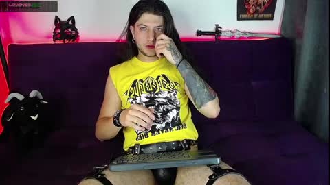 Snapshot of blackwolf_6 chatting on 01/24/25, 05:10 Dave online show from 01/24/25, 05:10