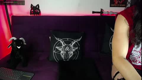 Snapshot of blackwolf_6 chatting on 01/28/25, 04:19 Dave online show from 01/28/25, 04:19