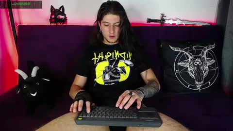 Snapshot of blackwolf_6 chatting on 02/13/25, 02:56 Dave online show from 02/13/25, 02:56