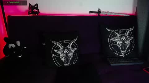 Snapshot of blackwolf_6 chatting on 02/18/25, 09:42 Dave online show from 02/18/25, 09:42