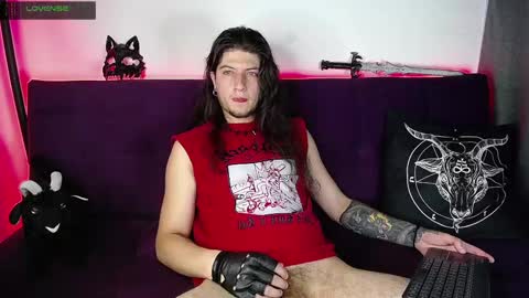 Snapshot of blackwolf_6 chatting on 02/19/25, 08:52 Dave online show from 02/19/25, 08:52