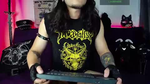 Snapshot of blackwolf_6 chatting on 09/08/25, 08:30 Dave online show from 09/08/25, 08:30