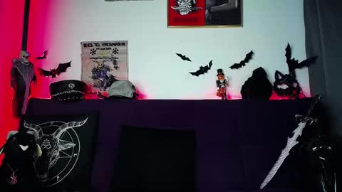 Snapshot of blackwolf_6 chatting on 10/26/25, 11:53 Dave online show from 10/26/25, 11:53