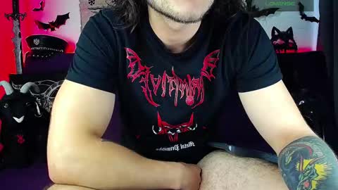 Snapshot of blackwolf_6 chatting on 12/14/25, 05:29 Dave online show from 12/14/25, 05:29