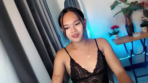 sweetyluna online show from 04/13/26, 04:23