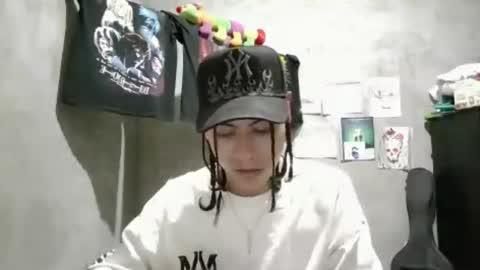Snapshot of blade_sensual chatting on 06/27/26, 04:39 blade_sensual online show from 06/27/26, 04:39
