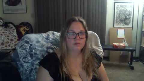 bladesizzo3111 online show from 02/23/26, 12:19