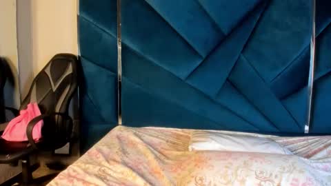 Snapshot of blaiirwall chatting on 11/06/25, 08:43 BlairWall online show from 11/06/25, 08:43