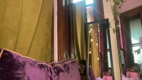 Snapshot of blair_switch chatting on 10/09/25, 11:14 Blair online show from 10/09/25, 11:14