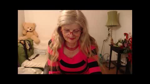 Snapshot of blairfort chatting on 10/07/25, 12:08 blairfort online show from 10/07/25, 12:08