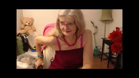 Snapshot of blairfort chatting on 11/06/25, 02:29 blairfort online show from 11/06/25, 02:29