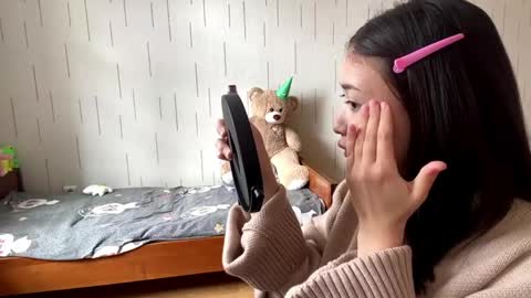 Mila online show from 04/10/26, 09:14