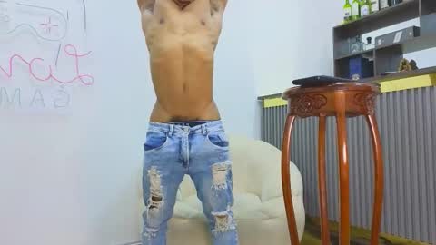 Snapshot of blake_culhane chatting on 12/16/25, 02:00 BLACKE online show from 12/16/25, 02:00